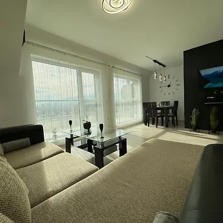 Apartment Panoramic View Near Airport *